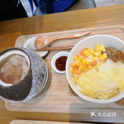 佛山美食探秘 原只椰子燉老鴨，口感與健康的完美融合